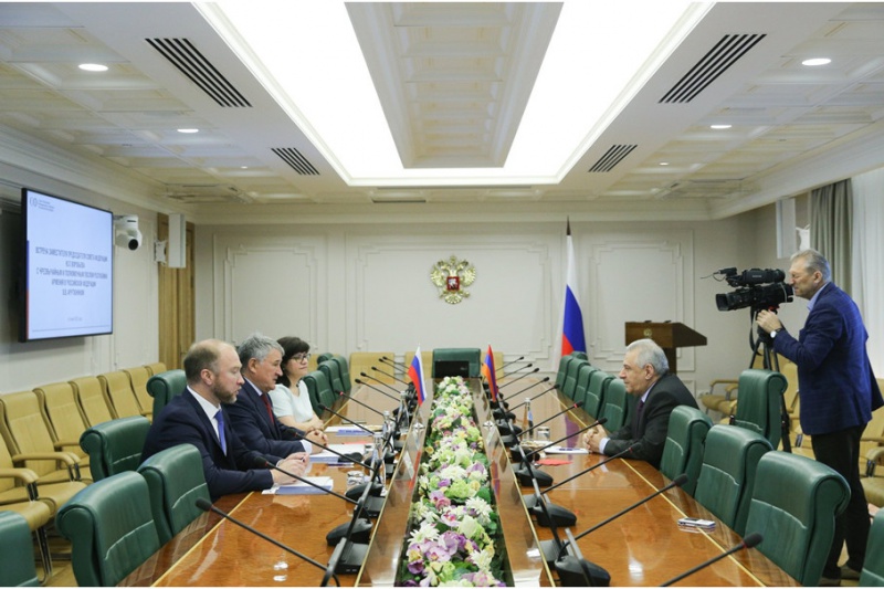https://vologdazso.ru/upload/medialibrary/20c/20c8d5c3406277e422419c129f6b5585.jpg