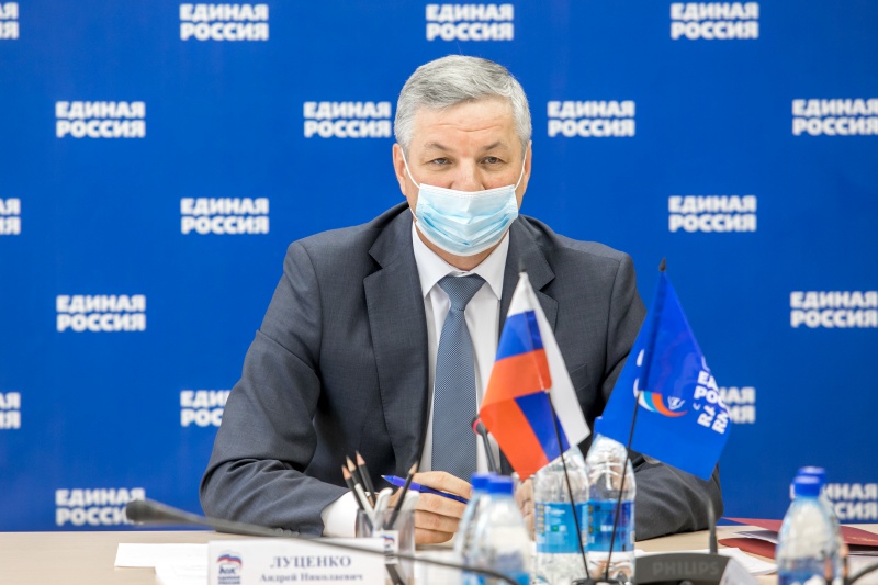 https://vologdazso.ru/upload/medialibrary/739/739eb4d346f59bcb10fbf1c726389d36.jpg